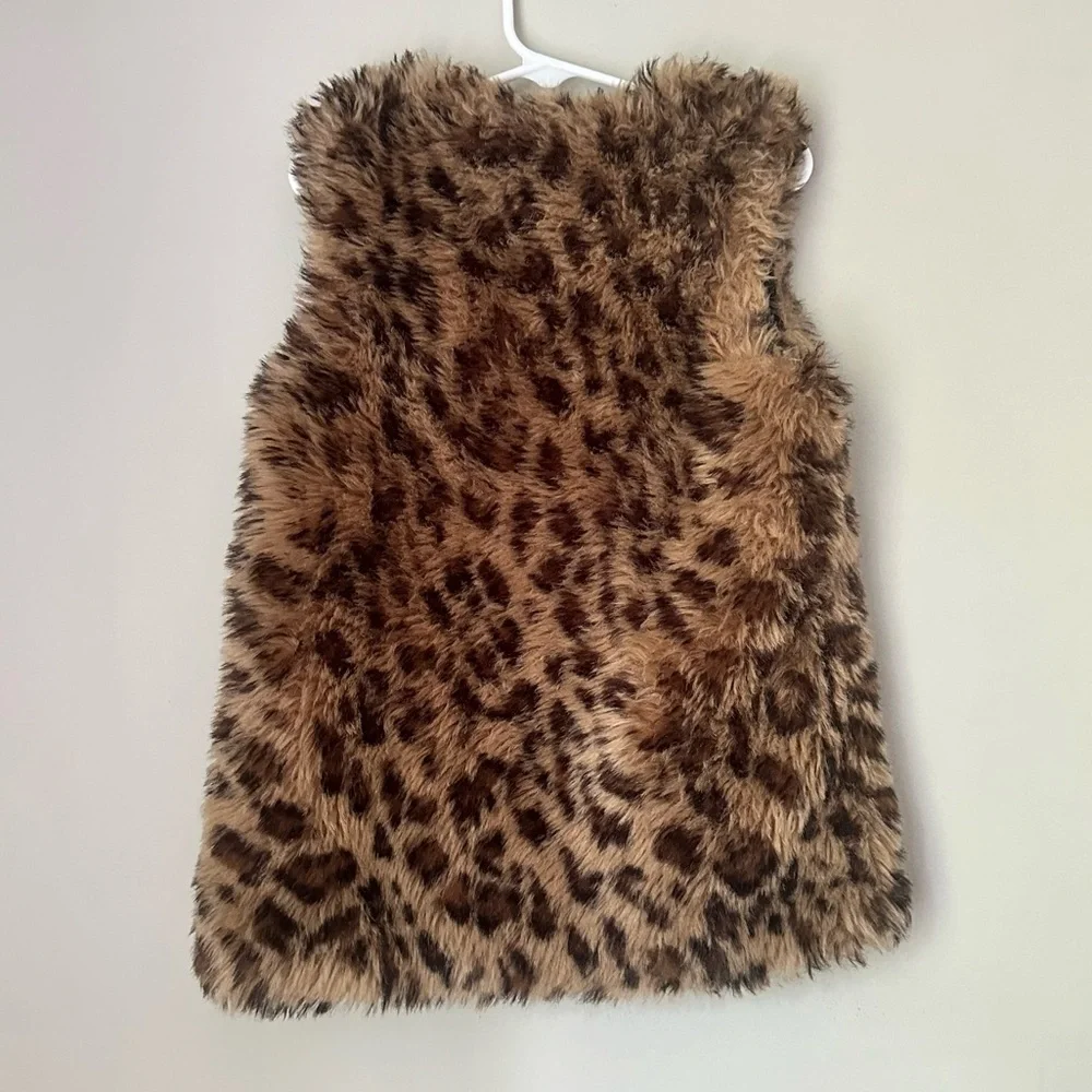 Cherokee | Girls Animal Print Faux Fur Vest | S/P - Picture 3 of 12